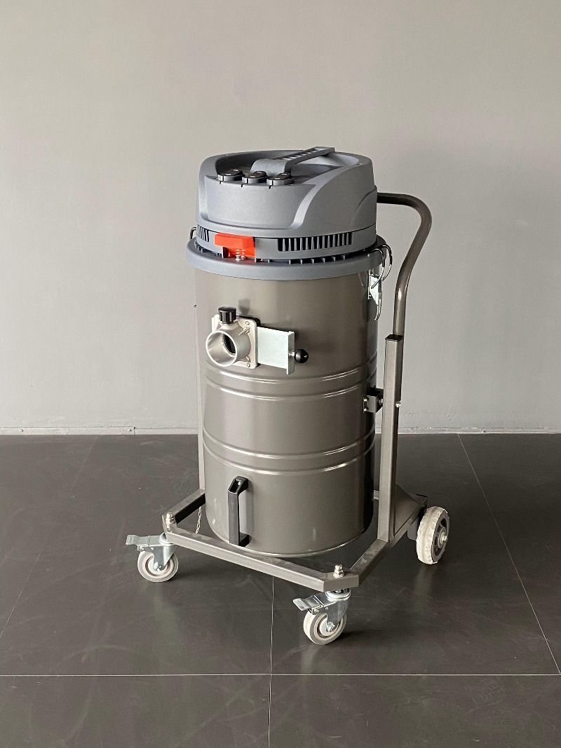 Wet Dry Vacuum 60L - Aspirador Industrial 220V Monofásico com 3