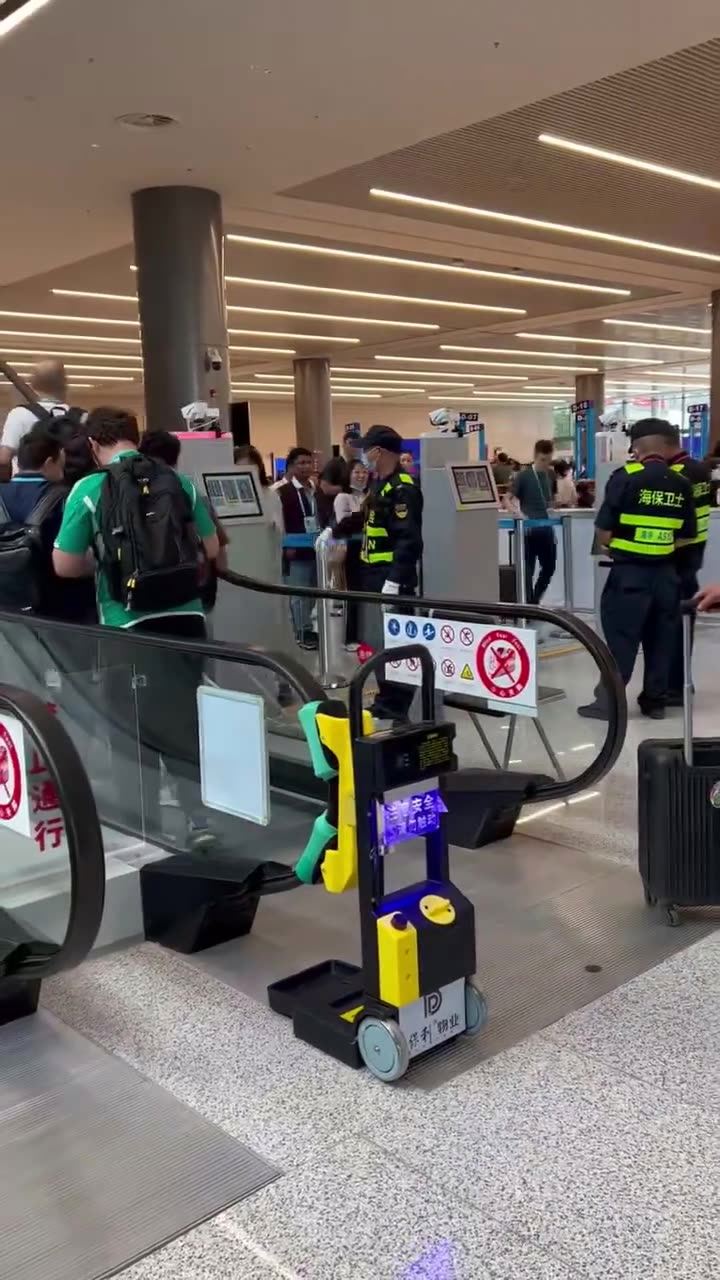 Máquina de Limpeza de Corrimão - Escalator Cleaning Machine avaliação e preço